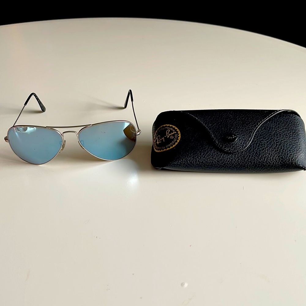 Ray-Ban RB3025 Metal Aviator Sunglasses